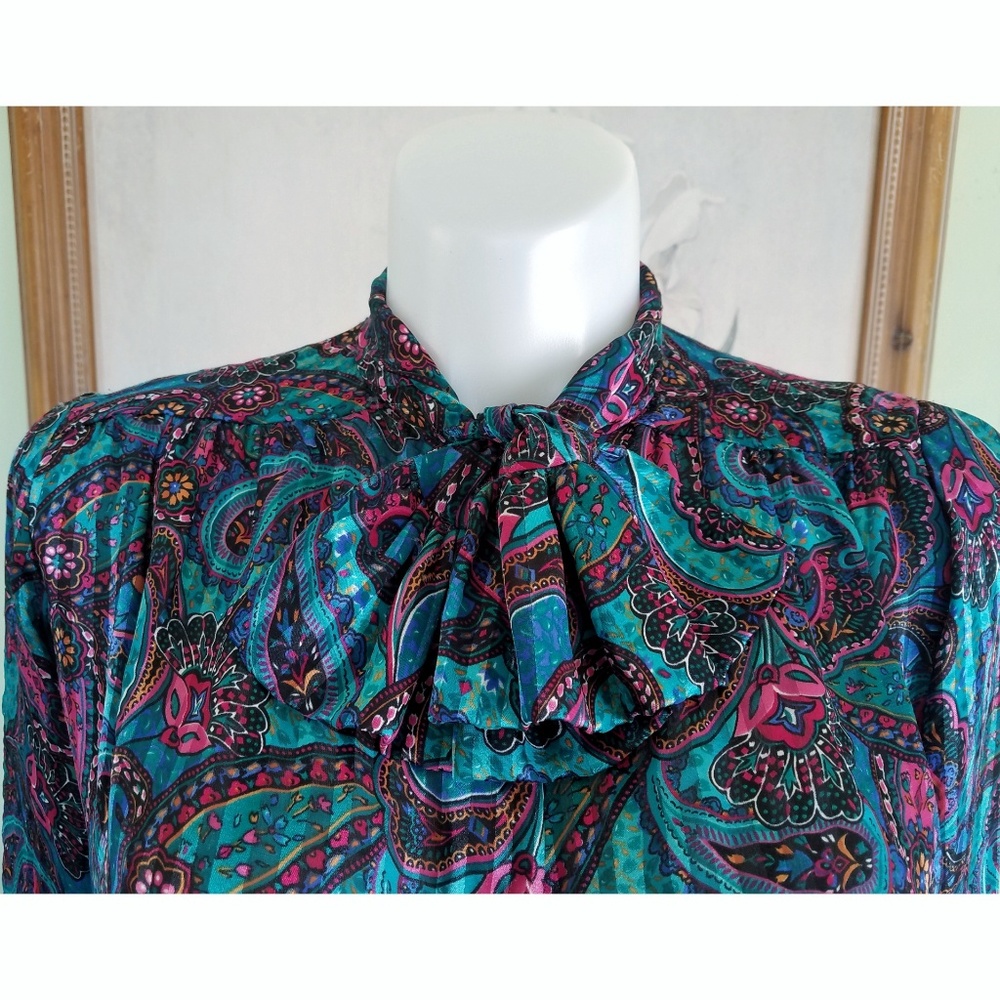 70s Na'Ma of California Paisley Secretary …